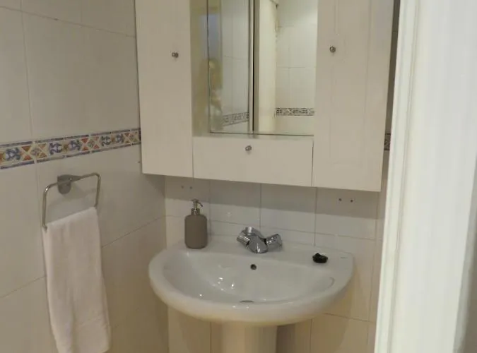 Avenida Apartment *